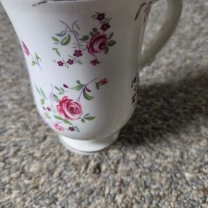 Royal Victoria Fine Bone China Mugs England Pink Rose Floral Gold Rim Set of 2